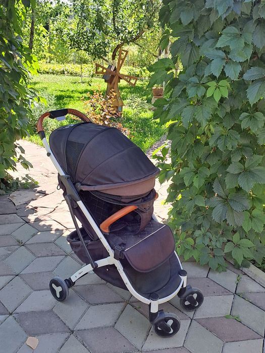 Продам детскую коляску