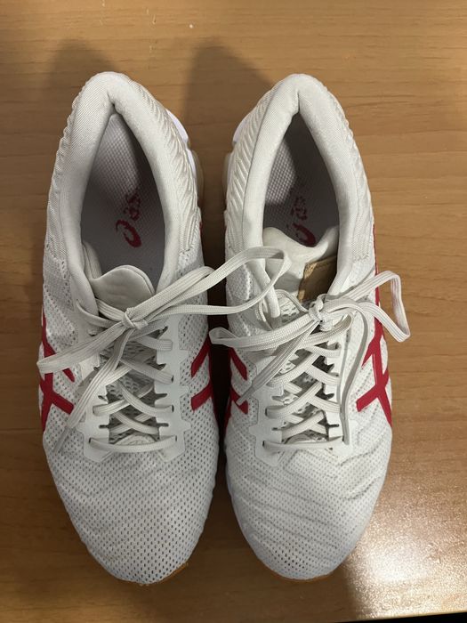 Спортни обувки asics