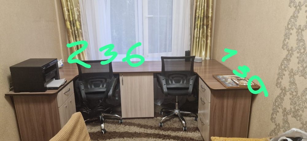 Продам стол недорого.