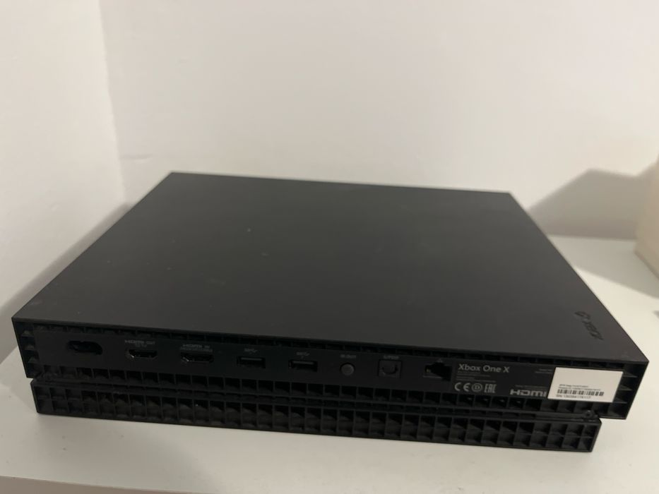 Xbox one X.
