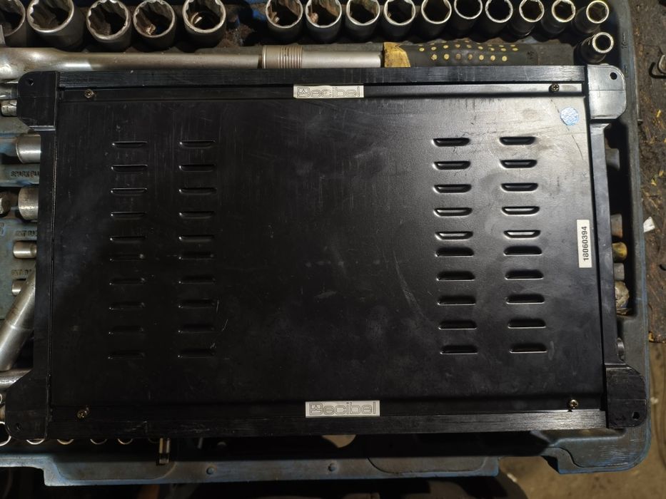 Продам Ural Decibel 6.180