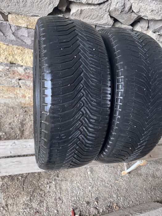 Продам шины  215/ 55 /17