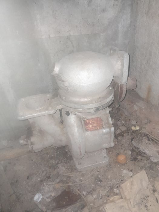 Продам насос поливной