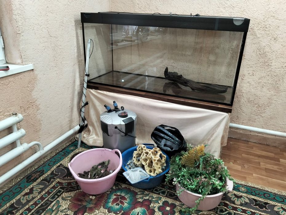 Продам аквариум за 100000