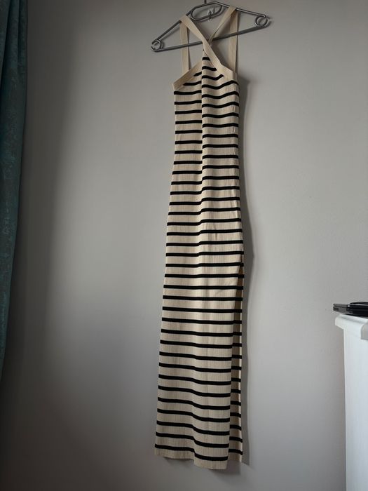 Rochie lungă nouă fără etichetă Bershka