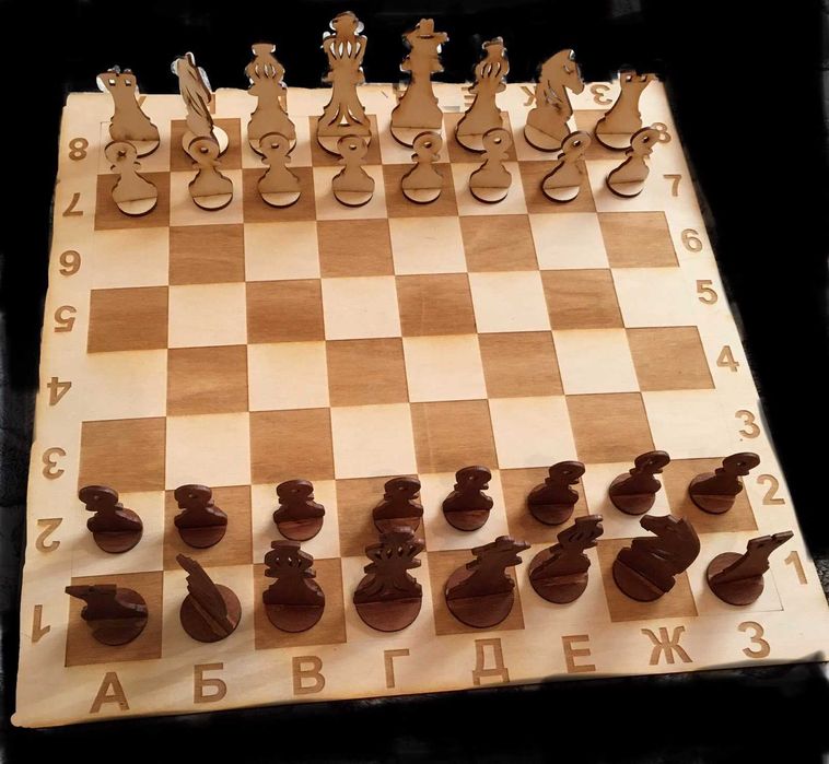 ШАХ от дървен материал с възможен надпис или пожелание