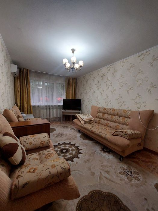 Продам 2 ух.комн кв район Рахмета