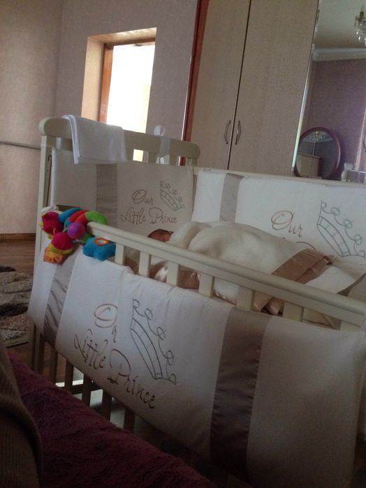 Комод,пеленальный стол,  манеж