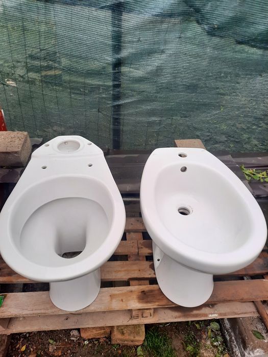 Vînd WC set ca noi.