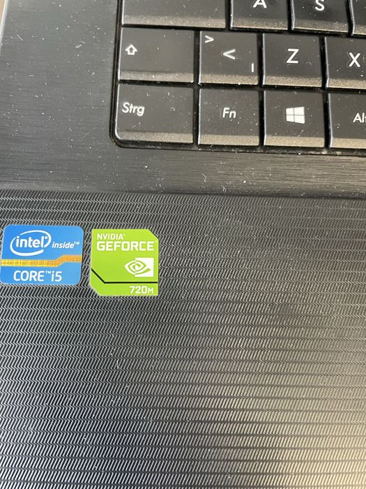 Laptop pentru piese Asus R704V