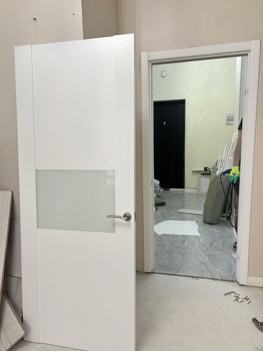 Есть белые двери бу