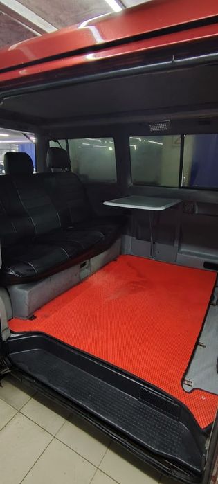Автомобиль Volkswagen Multivan T4