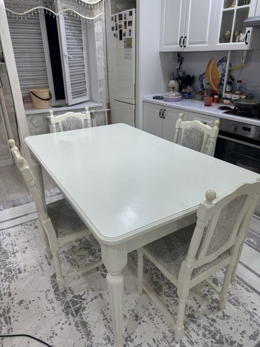 Стол стулья мебель