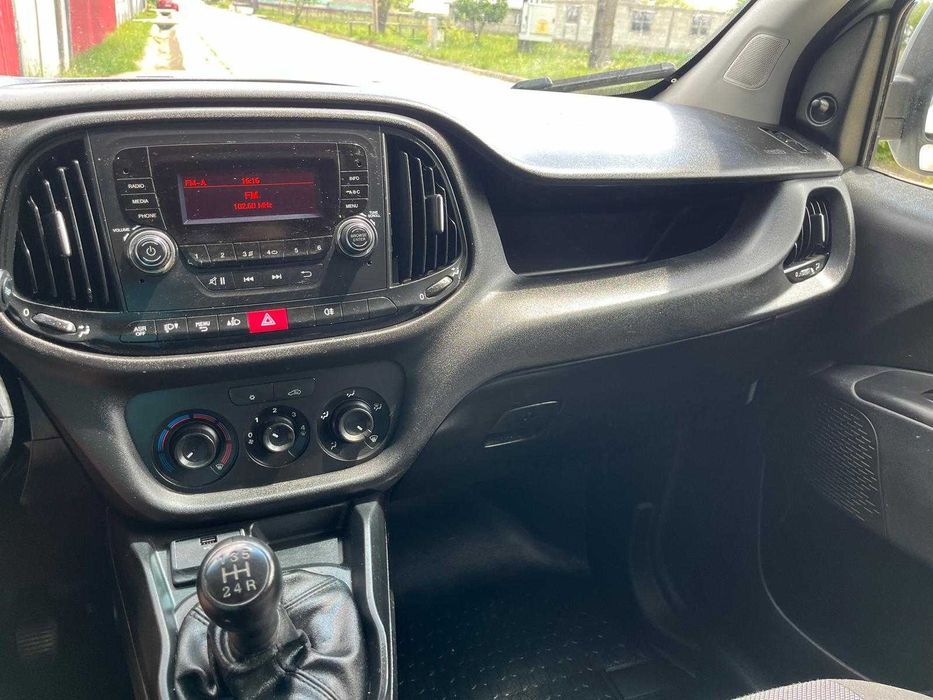 Vand fiat doblo cargo profesional 1.3 diesel an 2016