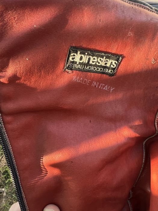 Байкерские кожанные сапоги .