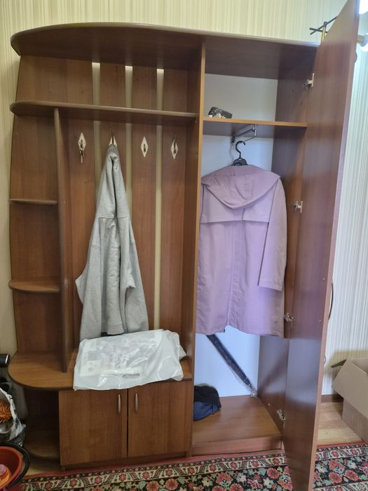 Продам шкаф прихожая