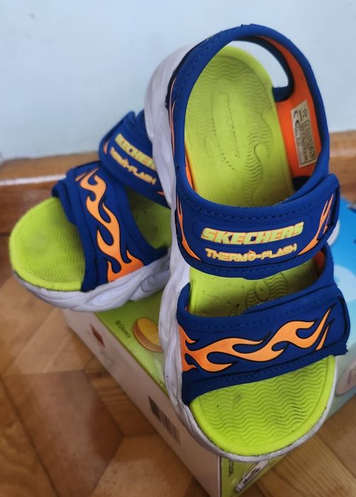 Босоножки Skechers