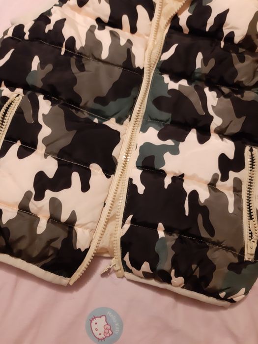 Vesta cu gluga M nou nouta