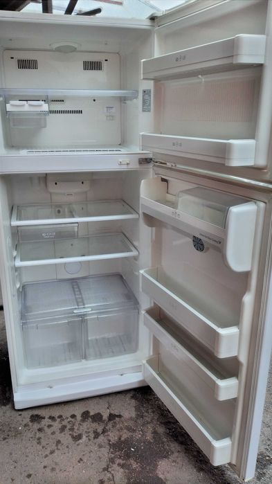 Холодильник "LG"