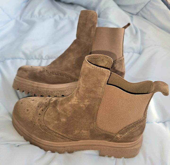 Дамски кожени боти Marc Cain.Нови.39номер.150лв.