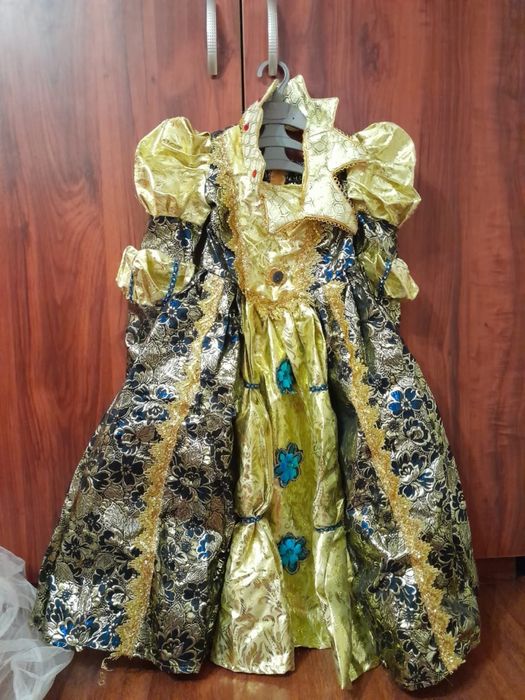 Праздничное платье для девочек