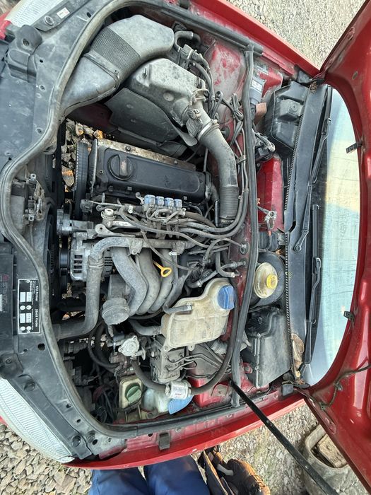 Фолксваген Пасат Б5 1.6 100 кс 1999г на части