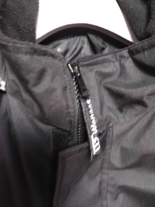 Vand geaca de iarna bărbătească superbă mărimea 54  XXL