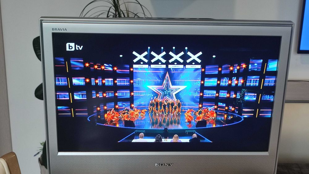 Sony KDL 20S2020 LCD COLOUR TV- малък телевизор