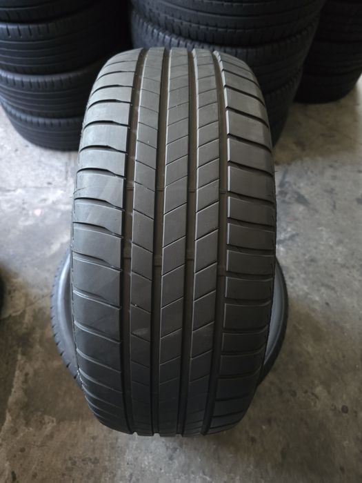 Bridgestone 215/55 R17 94V vară