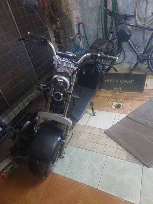 vând scuter electric