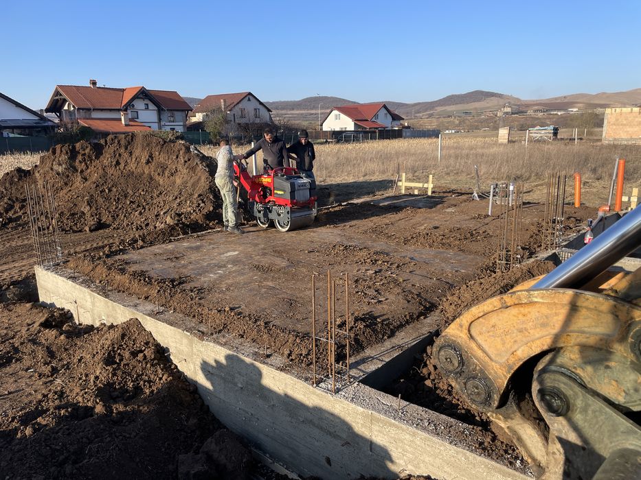 Cilindru/Placă compactoare 750kg de Inchiriat