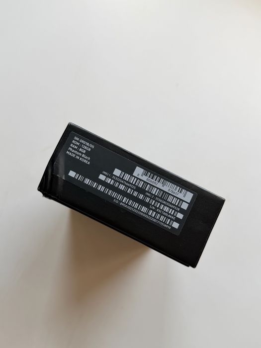 Samsung S22 qora rang