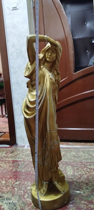 Статуэтка сотилади