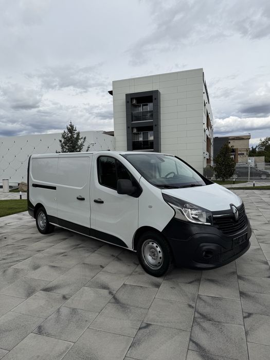 RENAULT Trafic 2015 — imagine 3