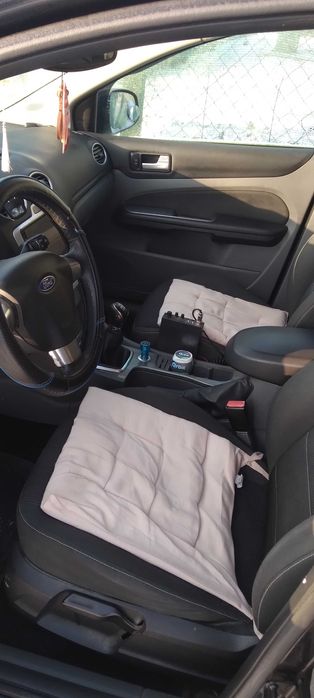 Vand ford focus 1.6 tdci 109 cp din 2008 in stare buna de funcționar