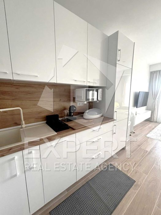 Двустаен апартамент в к.к. Св. Св. Константин и Елена, 67 м², 700 евро