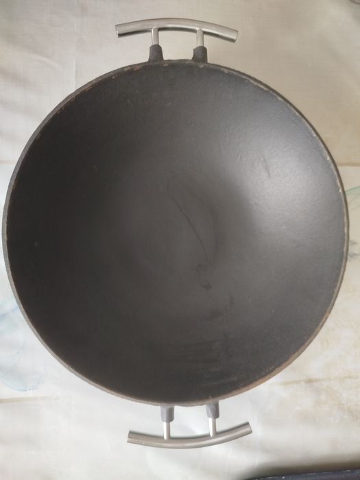 Продам Казан  Gipfel