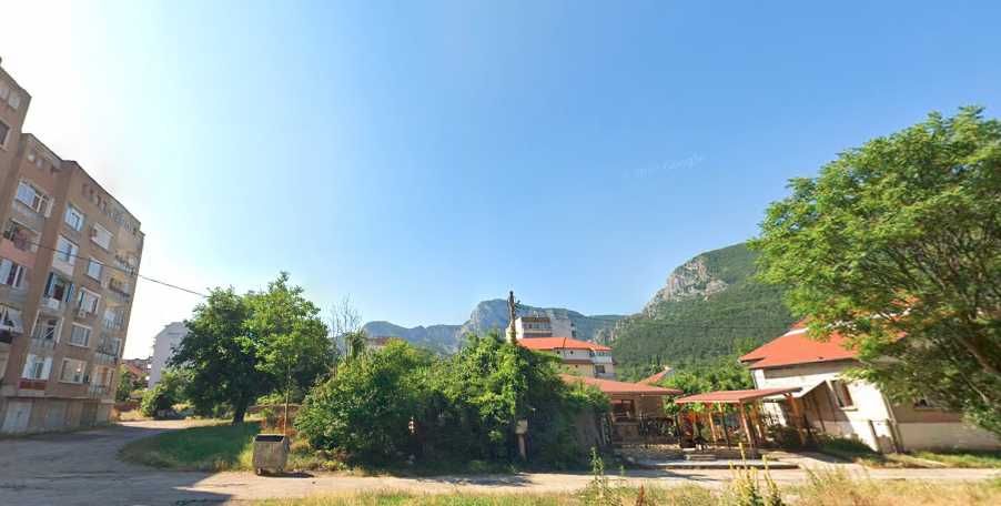 Продава се Парцел в Враца, Център - 338 кв.м за 110 €/кв.м - Снимка #1