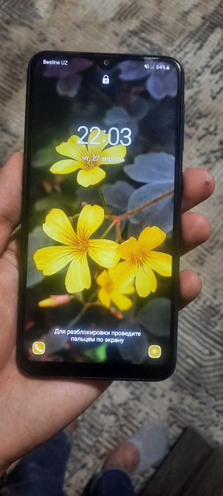 Samsung A10 telefoni sotiladi
