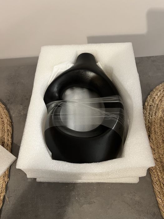 Set de vaze ceramice incrucisate cu flori - noi