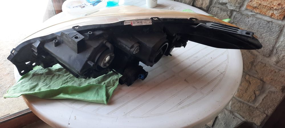 Фар десен мазда 5