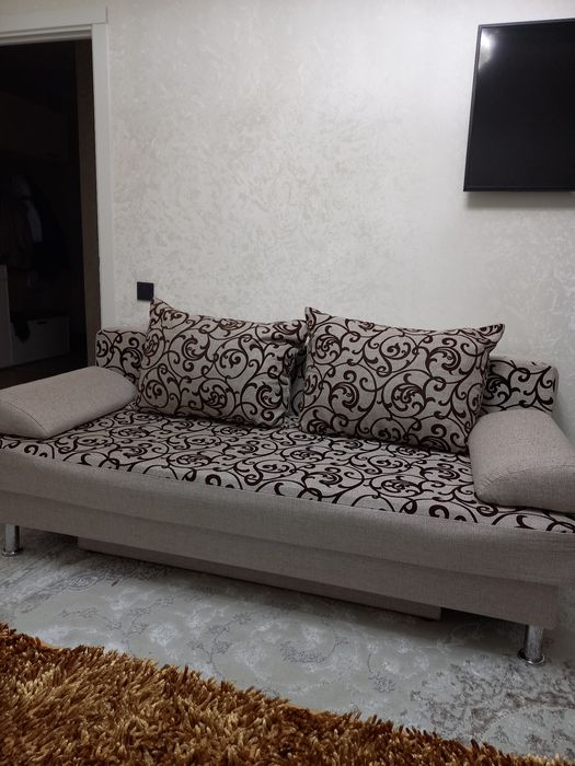 Диван в хорошем состоянии