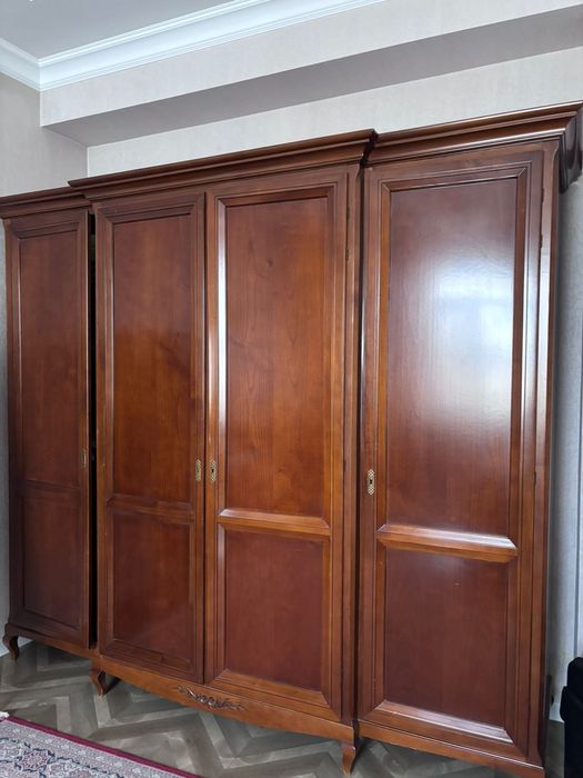 Продаётся спальный гарнитур