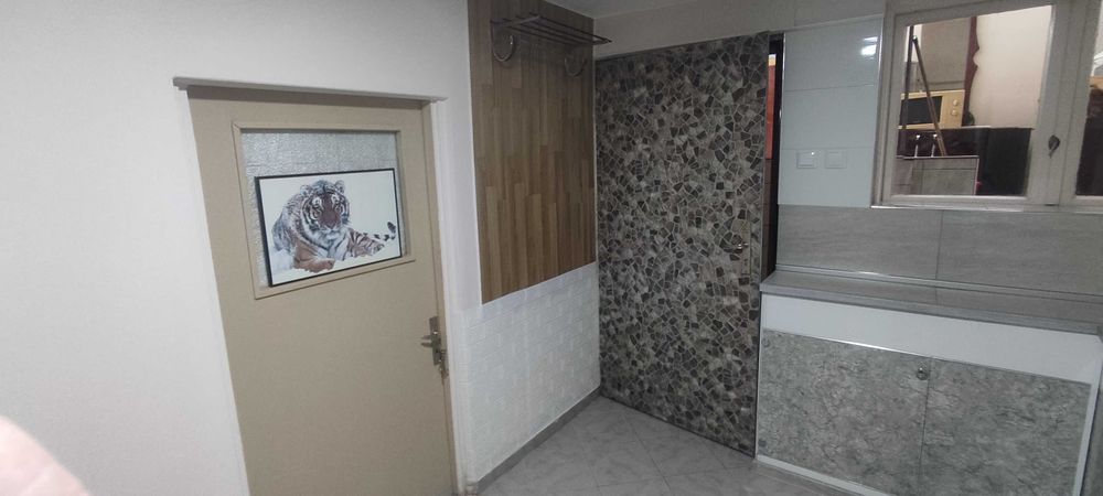 Дава се под наем Етаж от къща в Варна, Цветен квартал - 45 кв.м за 348.84 € - Снимка #17