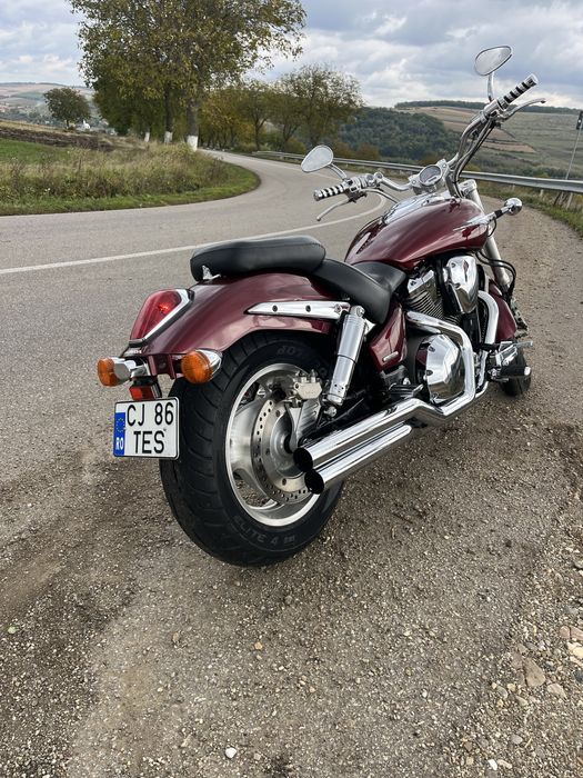 Vând Honda VTX 1800