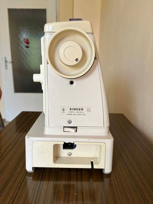 Електрическа шевна машина SINGER  522
