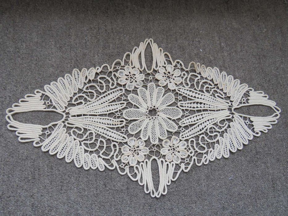 Vând MACRAME-uri unicate/seturi, bej si colorate, preturi:60E-max:500E