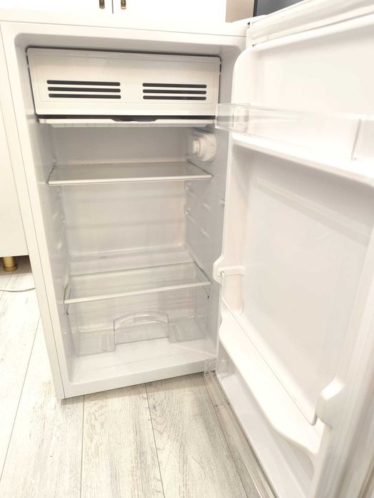 Vând frigider Vision chef aproape nou