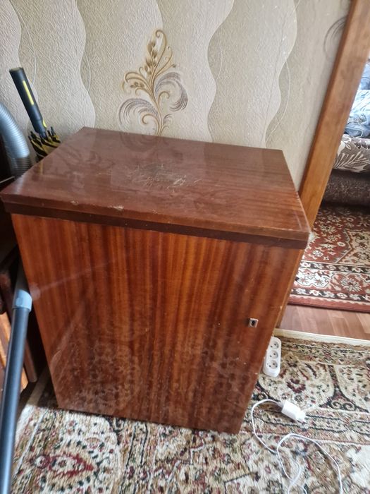 Швейная машинка продам