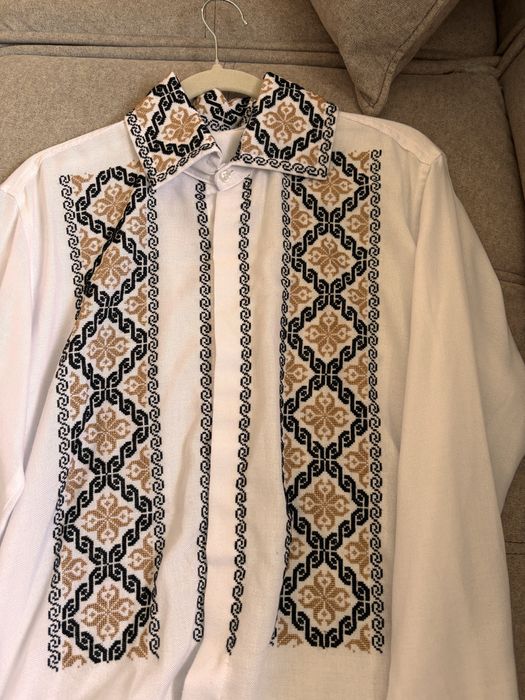 Camasa traditionala